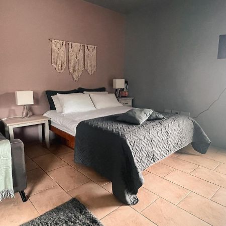 The Blue Door Apartment Керсівін Екстер'єр фото