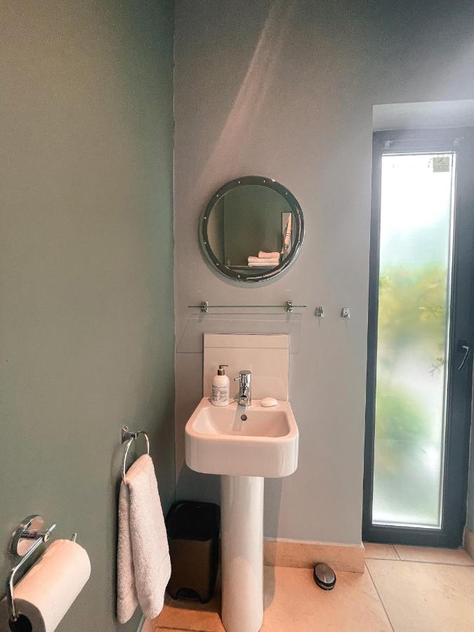 The Blue Door Apartment Керсівін Екстер'єр фото