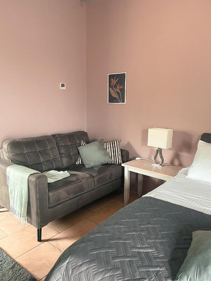 The Blue Door Apartment Керсівін Екстер'єр фото