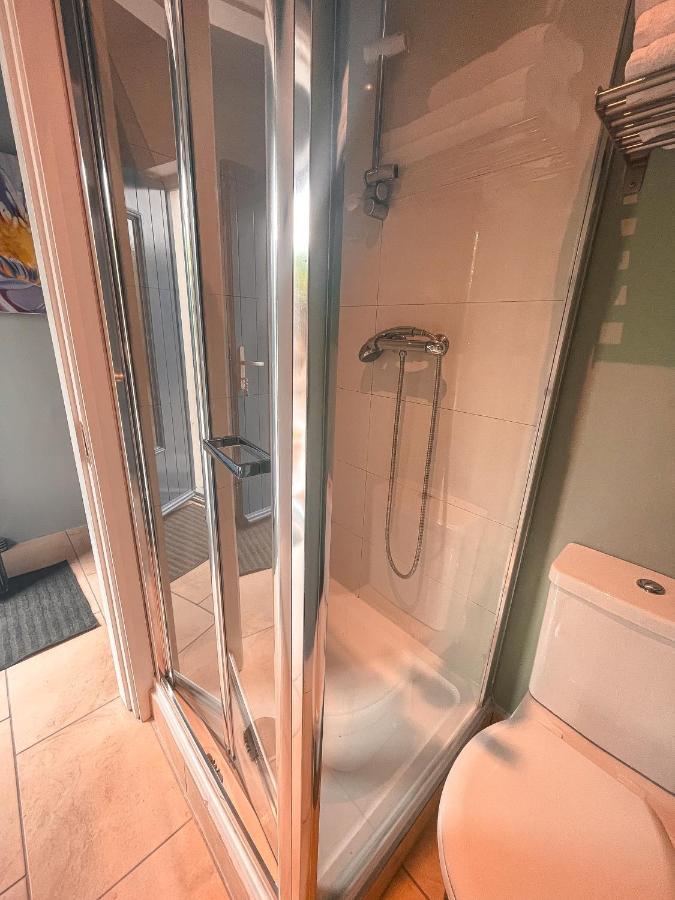 The Blue Door Apartment Керсівін Екстер'єр фото
